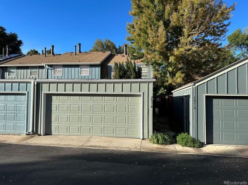 8631 Yale Ave, Denver CO  80231-4022 exterior
