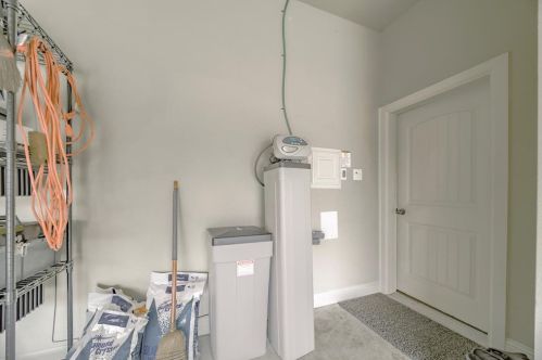 6731 Deleon St, Irving TX  75039-3437 exterior