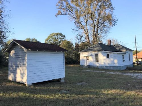 1811 Spring St, Conyers GA  30012-3761 exterior