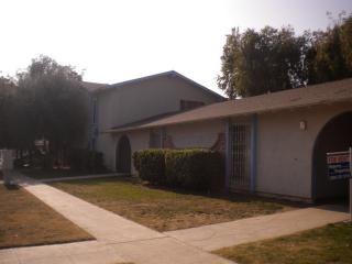 1223 Sylmar Ave, Fresno, CA 93727-2255