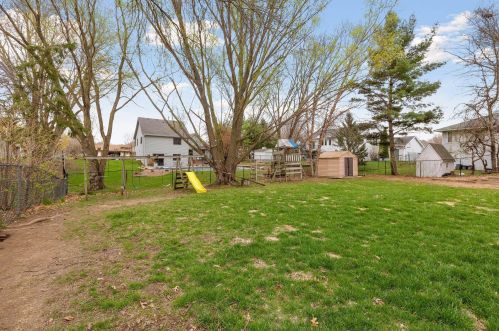 1131 Goodview Ave, Saint Paul MN  55128-6129 exterior