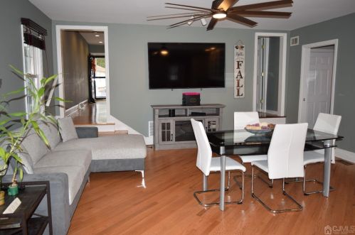 954 Mulberry St, Trenton NJ  08648-4524 exterior