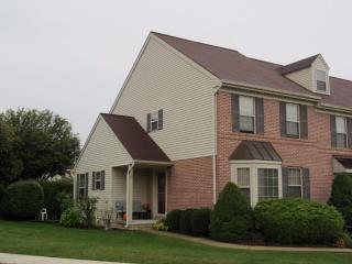 33 Acorn Blvd, Lancaster, PA 17602-5754