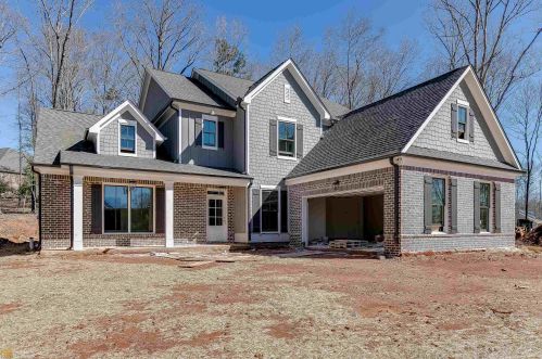 1110 Riverhill Dr, Bishop, GA 30621-6122