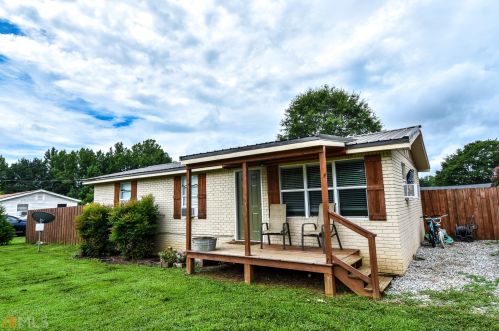 130 Means St, Meansville, GA 30256-4420