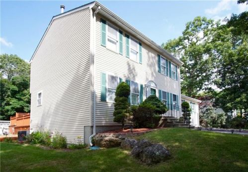 19 Walker Ln, Coventry, RI 02816-8580