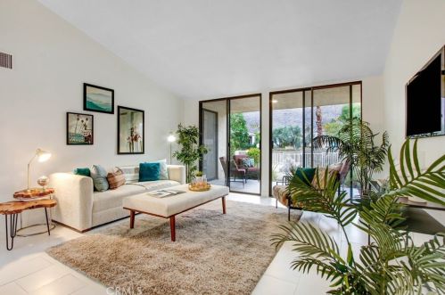 412 Via Ensenada Cir, Palm Springs, CA 92264-9044