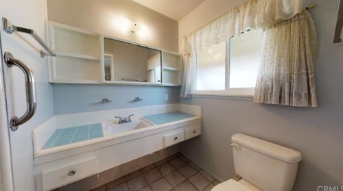 132 Broadbent Dr, Riverside CA  92507-4809 exterior