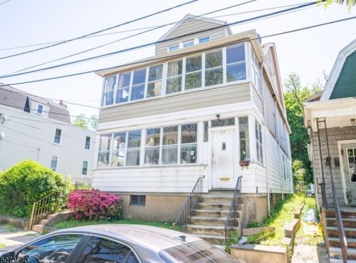 113 Berkshire Pl, Irvington, NJ 07111-3059