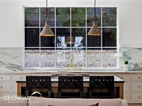 2303 Havenridge Dr, Atlanta GA  30305-4014 exterior