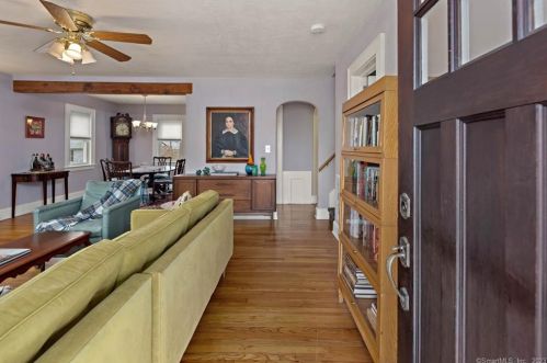 1 Bartlett Ave, Norwalk CT  06850-1914 exterior