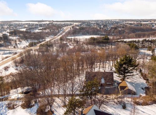 9810 Dale Rd, Saint Paul, MN 55129-9745