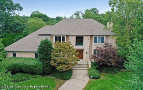 16 Nottingham Rd, Tinton Falls NJ  07712-2516 exterior