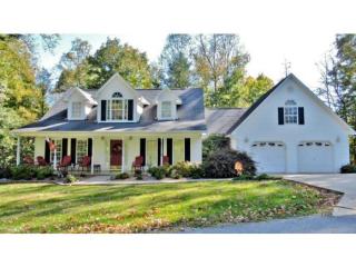 324 Golf Course Rd, Unicoi, TN 37692-6416