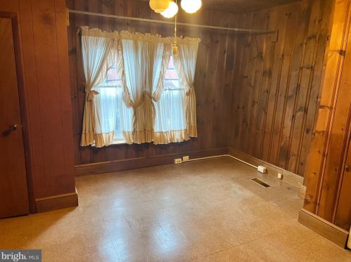 239 Pine St, Lancaster PA  17603-3434 exterior