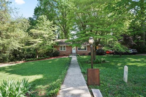 2059 Clearwater Dr, Marietta, GA 30067-7333