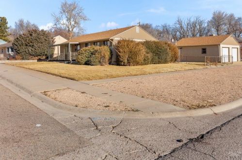 1502 Kickapoo Rd, Pueblo, CO 81001-1607