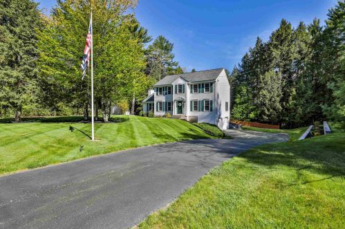 13 Laurel Crest Dr, Brookline, NH 03033-2137
