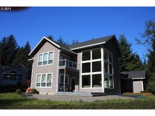 83440 Parkway Dr, Florence, OR 97439-8385