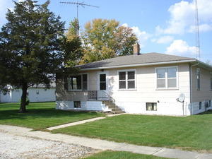 107 Main St, Reddick, IL 60961-9780