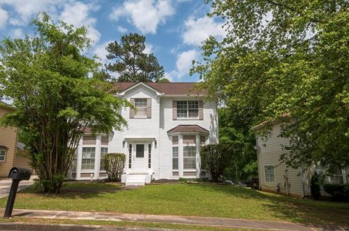 4898 Hairston Pl, Stone Mountain, GA 30088-1900
