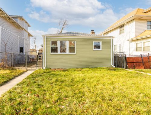 830 16th Ave, Broadview, IL 60153-1816