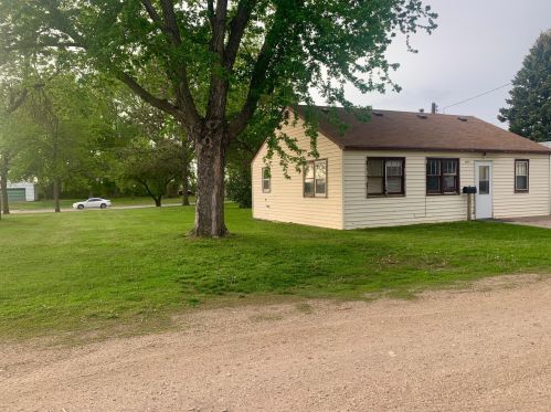 105 Lyon Ave, Canby, MN 56220-1277