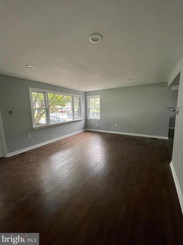 120 Brookside Ave, Trenton NJ  08638-3606 exterior