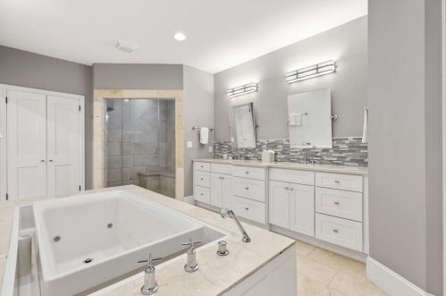 877 Highland Ter, Atlanta GA  30306-3411 exterior