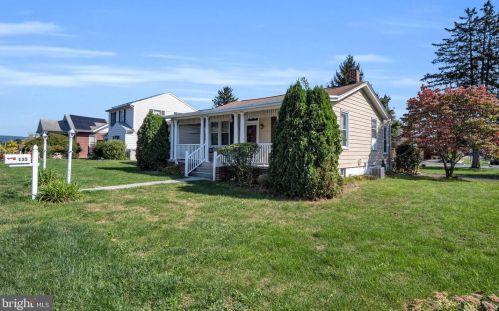 135 Ferree St, Harrisburg, PA 17109-2806