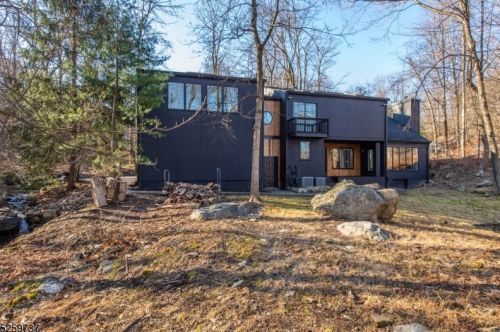 113 Everdale Rd, Dover NJ  07869-2301 exterior