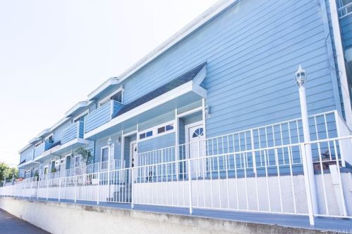5324 Kester Ave, Van Nuys CA  91411-4055 exterior