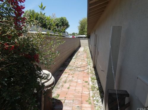 8108 Elden Ave, Whittier CA 90602-2625 exterior