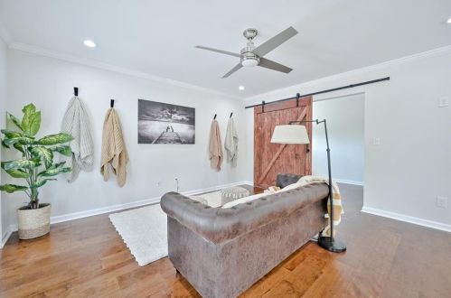 1477 Mercer Ave, Atlanta GA  30337-1515 exterior
