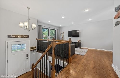 140 Orchard Dr, Lemont IL  60440-6158 exterior