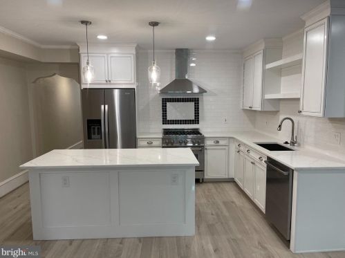 139 Kings Hwy, Tavistock NJ  08033-2087 exterior