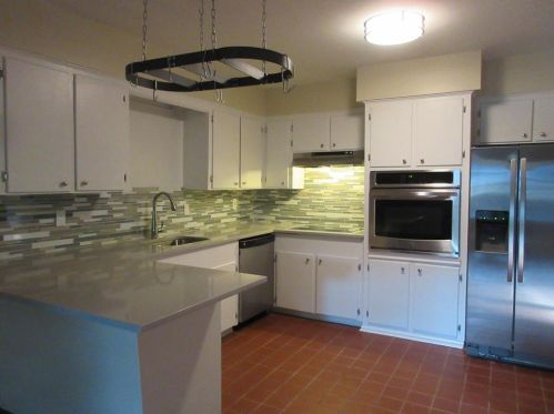 1614 Glenbrook Dr, Irving TX  75061-2328 exterior