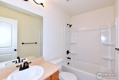 2707 Sapphire St, Loveland CO 80537-2024 exterior