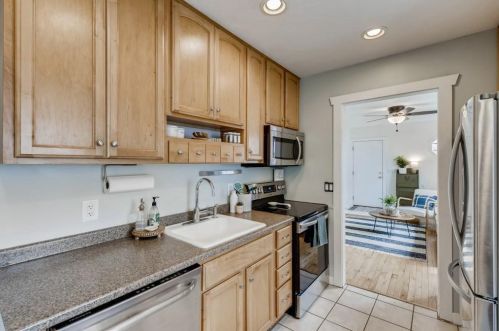 4157 Zane Ave, Minneapolis, MN 55422-1648