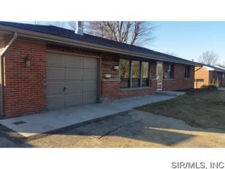 7502 Humbert Rd, Godfrey, IL 62035-2207