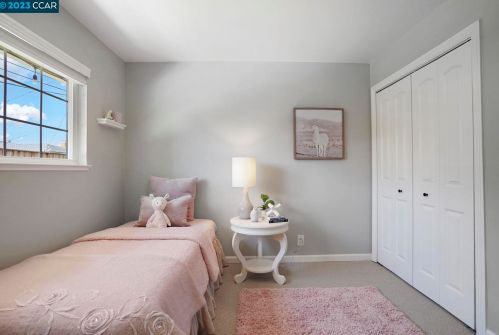 5178 Sutherland Dr, Concord CA  94521-3146 exterior