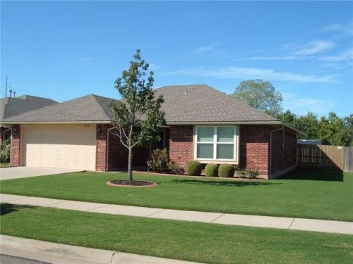 2408 Deer Chase Dr, Norman, OK 73071-3930