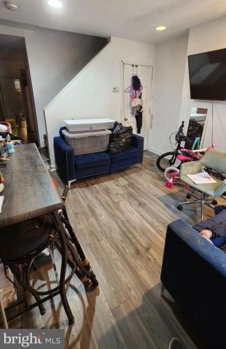 1928 Darien St, Philadelphia, PA 19122-2011