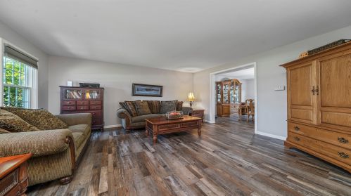 229 Century Hill Dr, Oregon, IL 61061-1048