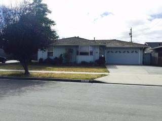 1317 Dickens Dr, Salinas, CA 93901-1705