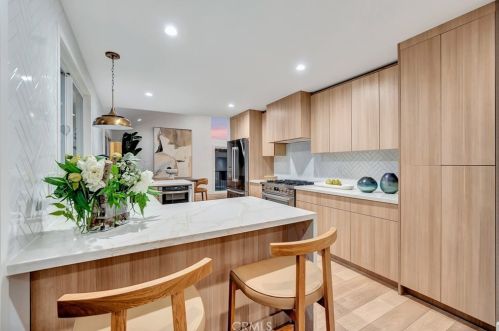 5892 Bellfield Ln, Huntington Beach CA  92648-1041 exterior