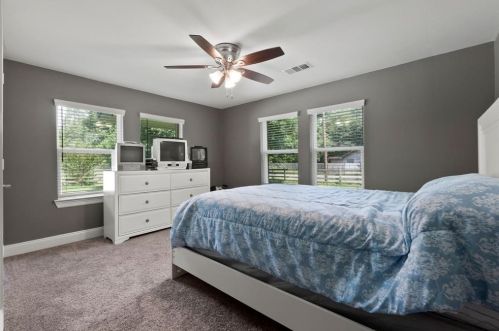 333 Woolridge Dr, Conroe TX  77301-6230 exterior