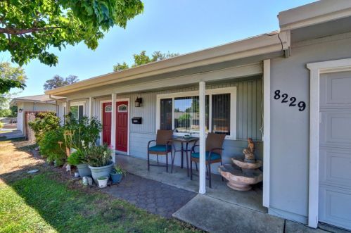 8229 Rusch Dr, Citrus Heights, CA 95621-1366