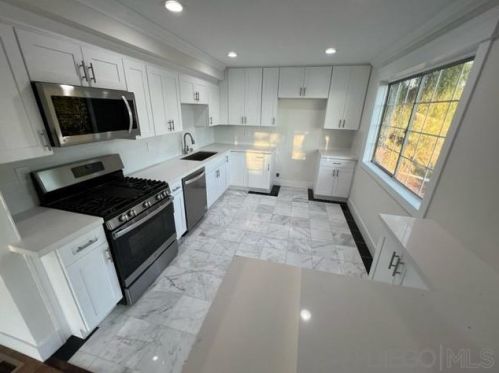 223 Fowles St, Oceanside, CA 92054-4520
