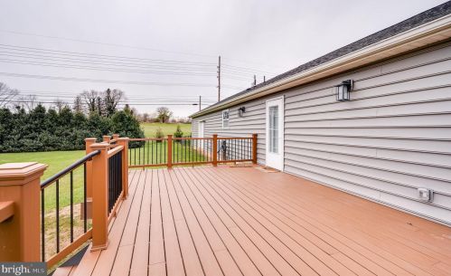 20 Nansfield Dr, Harpers Ferry WV 25425-3198 exterior